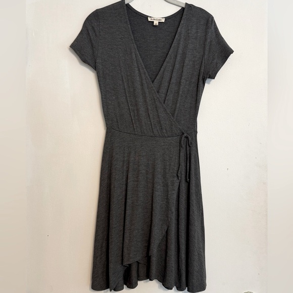 Rolla Coster Dresses & Skirts - Gray Wrap V-Neck Dress with Tie Front